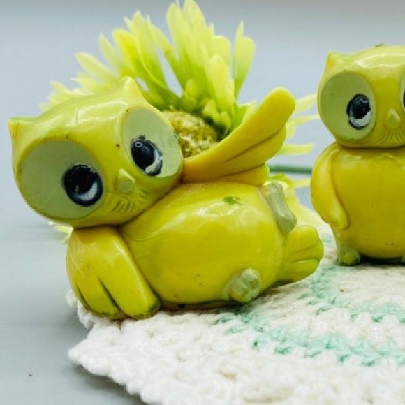 Plastic Yellow Owl Figurine from Hong Kong - Picture 9 of 10